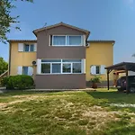 Mladenka *
