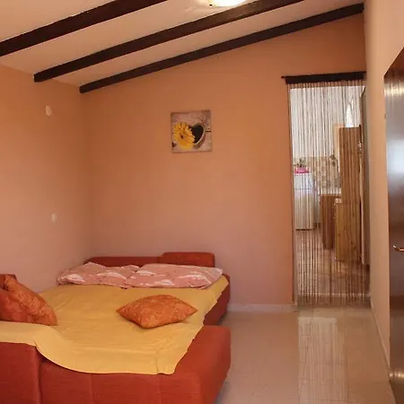 Apartment Mladenka
