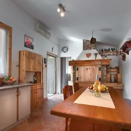 Apartment Mladenka *