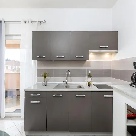 Apartman Apartment Mladenka Póla