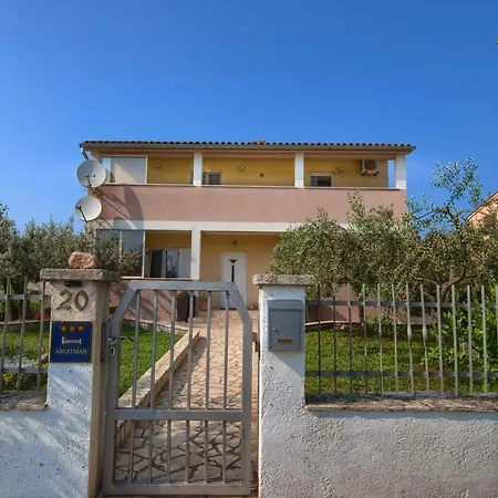 Apartamento And Mladenka *