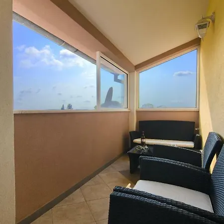 Apartment Mladenka Apartman