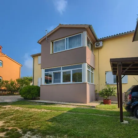 And Mladenka Apartamento Pula