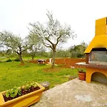Mladenka Apartman *